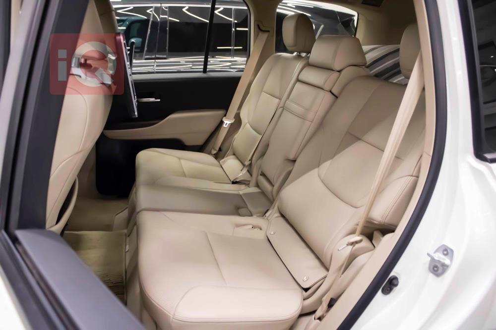 تۆیۆتا لاند کروزەر